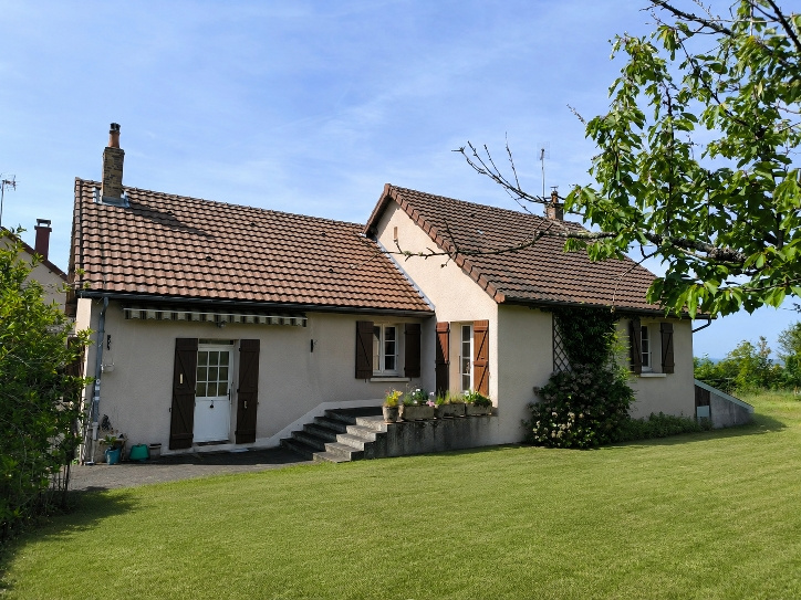 PAVILLON SUR SOUS-SOL AU COEUR DU MORVAN