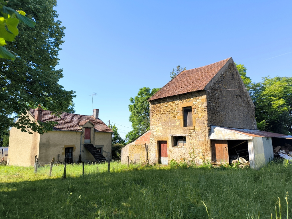 CORPS DE FERME A RÉNOVER ENTRE CORBIGNY ET VÉZELAY